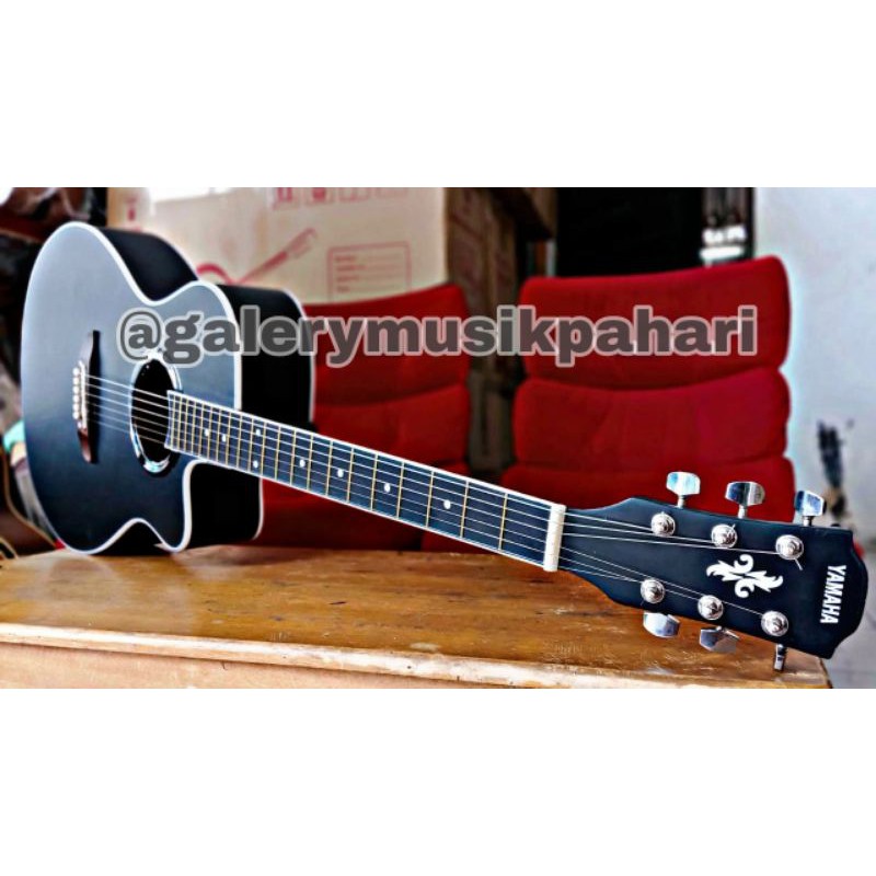 Yamaha APX 500II Accoustic Guitar