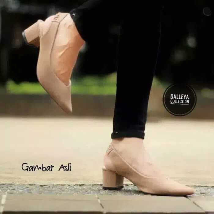 Ajeng dalleya sepatu hak tinggi wanita pantofel polos hitam 36 sepatu cewek sepatu heels cewek