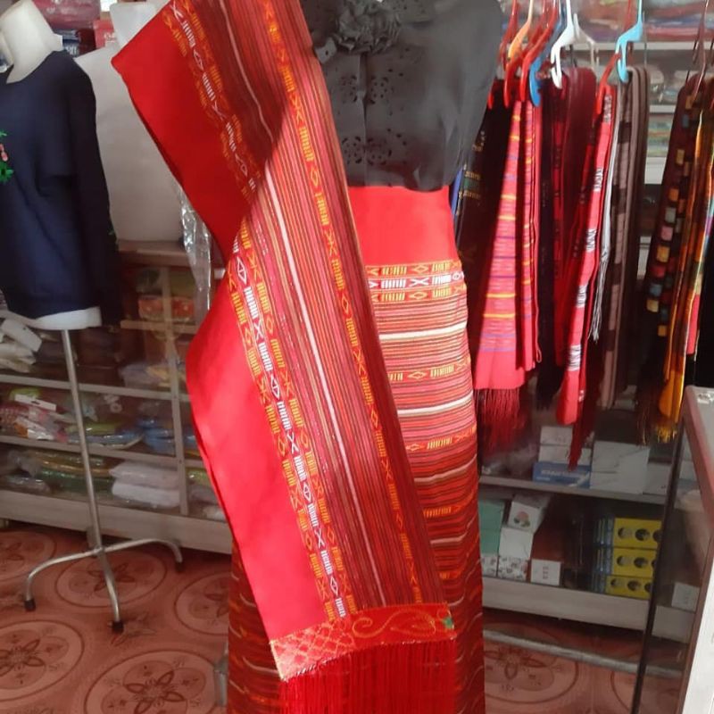 BORDIR CANTIK SONGKET SARUNG SELENDANG TENUN MOTIF ULOS MANGIRING JUGIAH MERAH BATAK TOBA MURAH