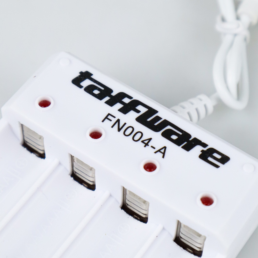 Charger Cas Baterai USB Plug 4 Slot for AA/AAA - Putih