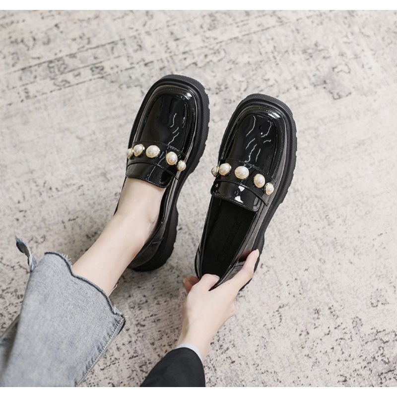 Sepatu Oxford Hitam Wanita Mutiara Slip On Sepatu Kulit Perempuan Loafer 2021 Mode Musim Semi Wanita Plaform Sepatu Oxford Flat / Sepatu Loafers Wanita / Sepatu Docmart Wanita / Sepatu Kulit Wanita / Bisa Cod