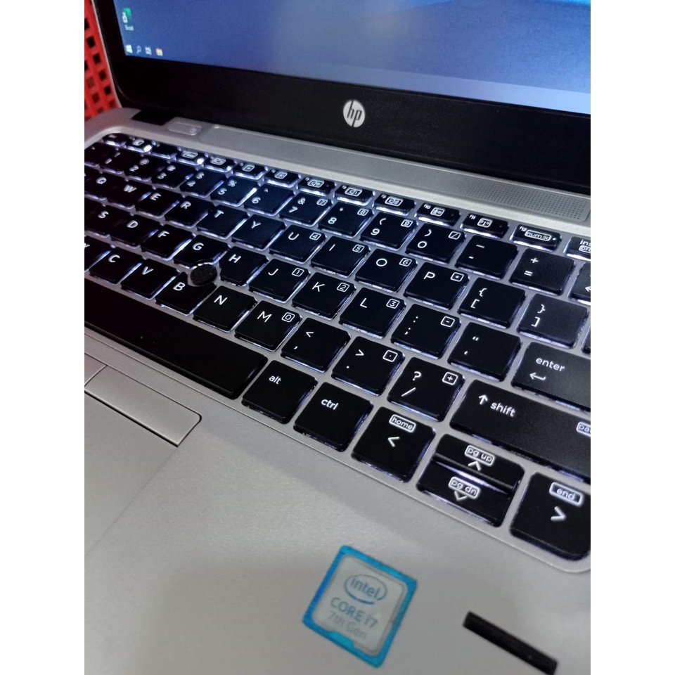 HP Elitebook 820 G4