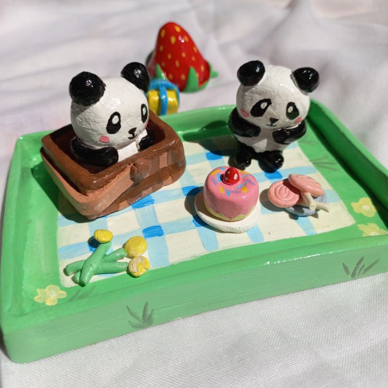 READY/ panda trinket dish