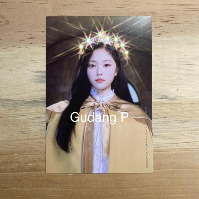 

Loona Hyunjin Postcard Lightstick PoB 2020 Termurah