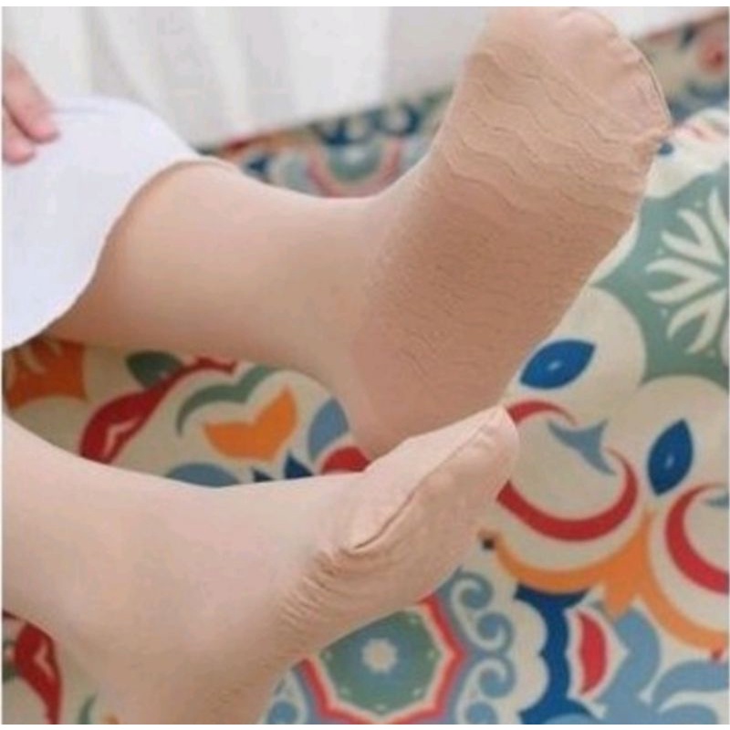 kaos kaki wanita remaja dewasa panjang selutut / kaos kaki wanita muslimah / bahan katun spandek lembut halus dan sangat nyaman dipakai gambar real pick