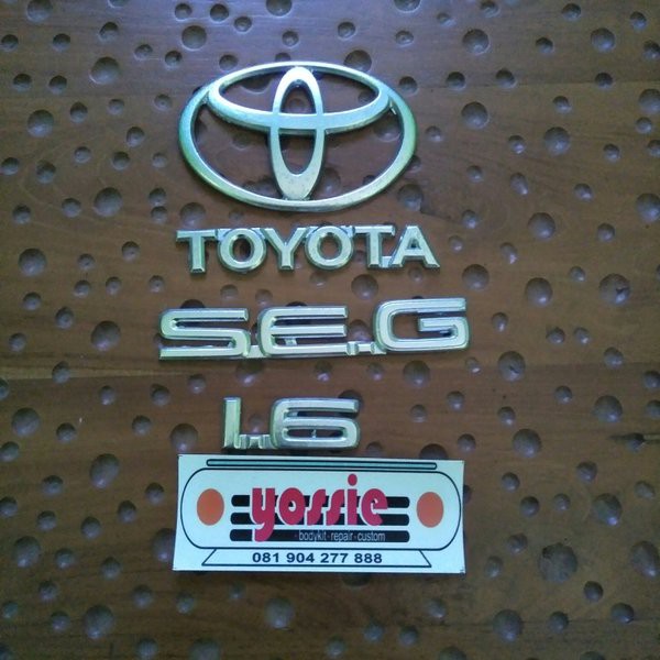 Berkualitas Emblem Great corolla chrome Murah