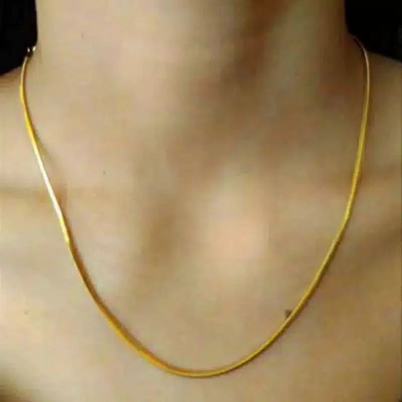 KALUNG TITANIUM PRIA -WANITA MODEL KOTAK WARNA GOLD EMAS