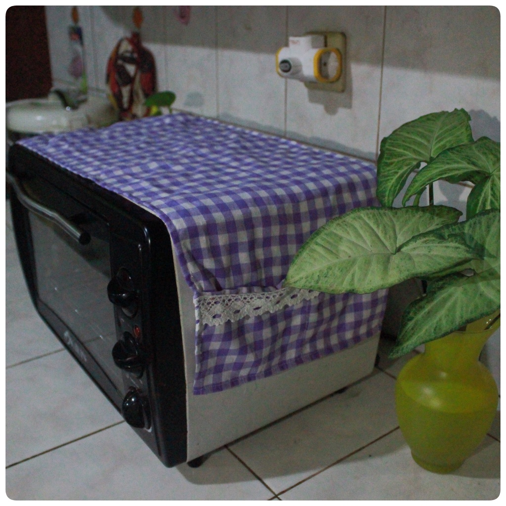 TAPLAK OVEN LISTRIK / Cover Oven Listrik/Microwave Estetik Kekinian  Ukuran Sedang Motif Kotak-Kotak