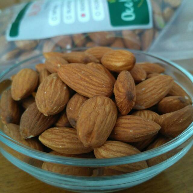 

Almond Roasted/Panggang 300 gr, natural Blue Diamond Almonds repacked