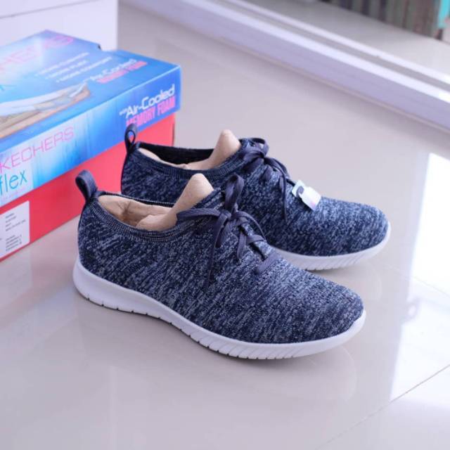 skechers wave lite on my level