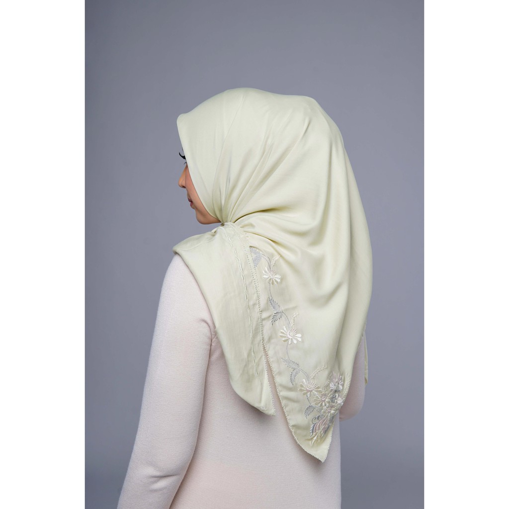 NIRNAYA SCARF MINT GREEN - JEDA X RUMAH AYU