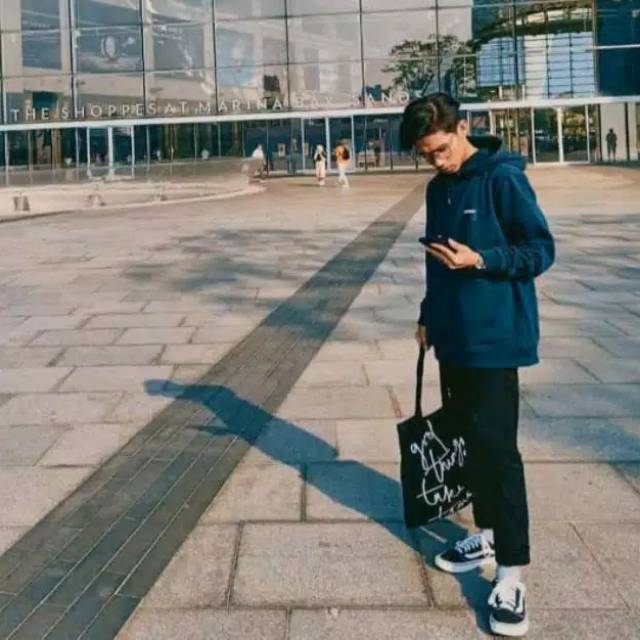 JAKET HODDIE MOUTLEY TERKEREN