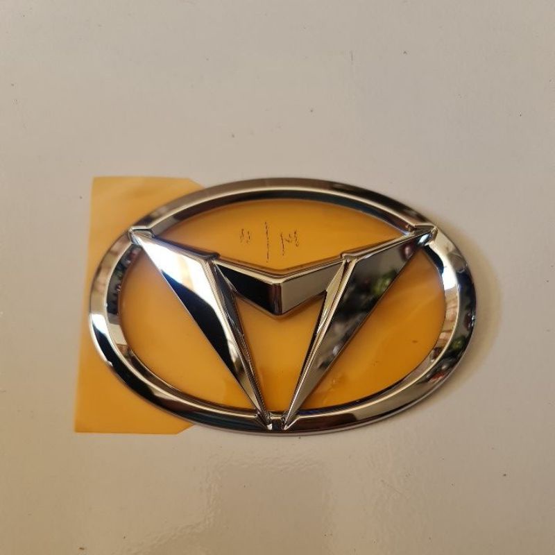 EMBLEM LOGO DEPAN DAIHATSU AYLA ORI