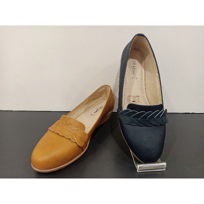 Sepatu wanita. sepatu wedges rendah. ST YVES original
