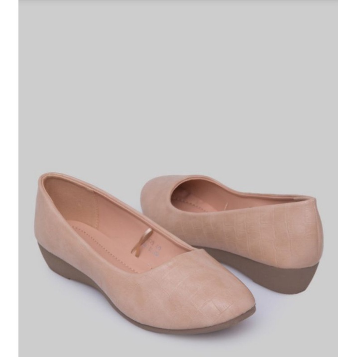 Sepatu wedges St. Yves simpel