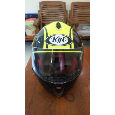Helm Fullface KYT Rocket warna kuning stabilo jarang dipakai