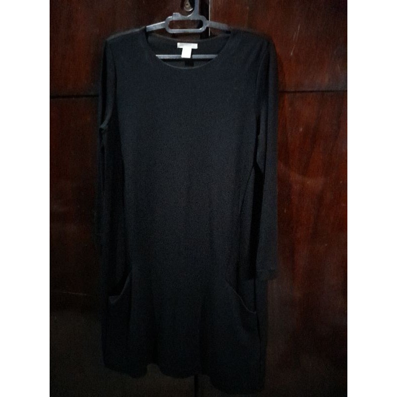 PRELOVED DRESS KAOS HITAM MERK H&M
