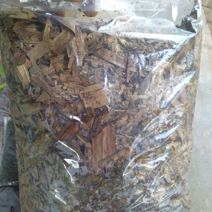 Media Tanam Humus/ Kompos Daun Bambu 2 kg