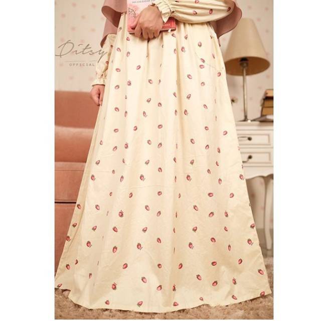 Ditsy Strawberry Cream Nightgown