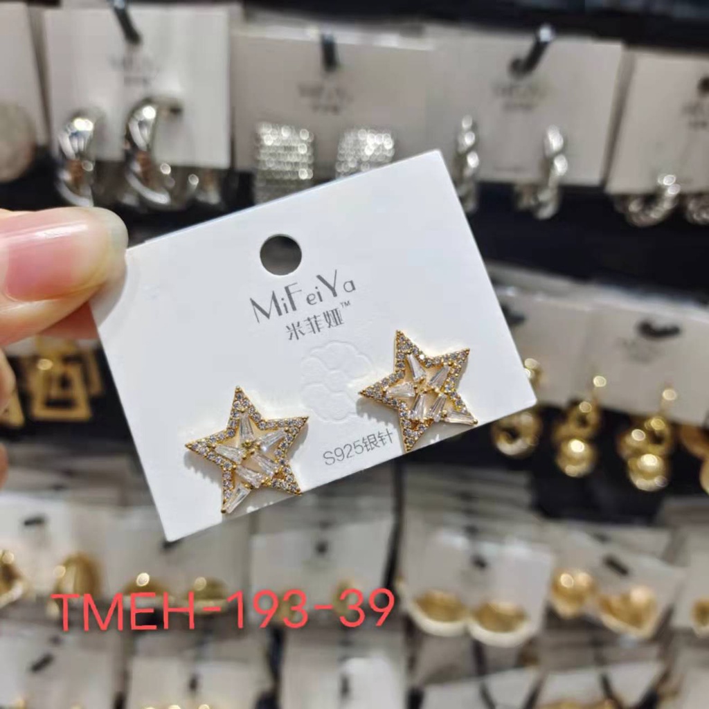 Anting Tusuk Gantung Bahan Stainless Steel Desain Pitabintang Hias Berlian Gaya Putri Untuk Wanita