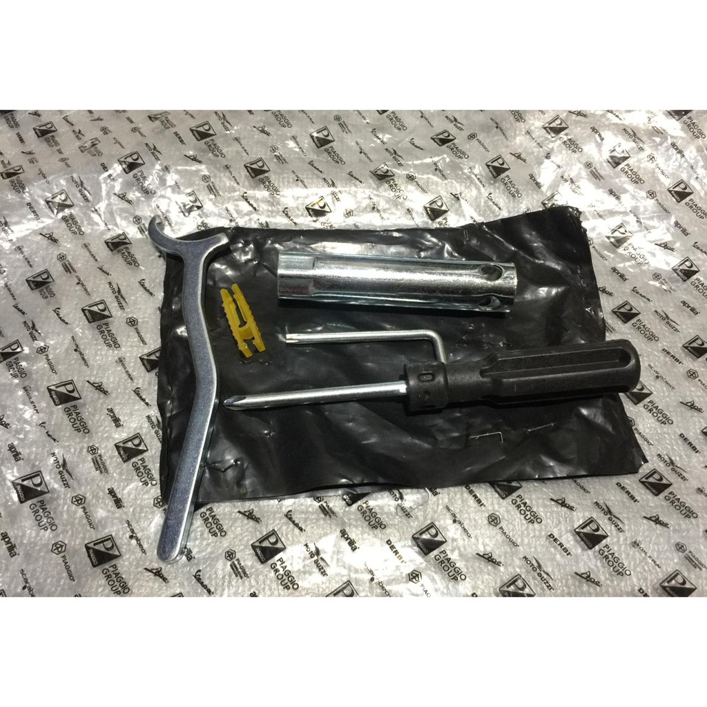 ToolKit Vespa Sprint Primavera gts / tool kit vespa 3v