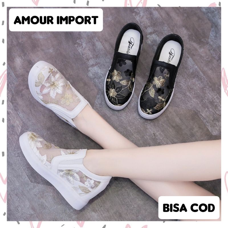 ( AMOUR ) Sepatu Wedges Brokat Korea Fashion Import 811