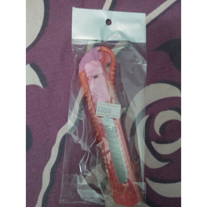 

cutter / silet besar