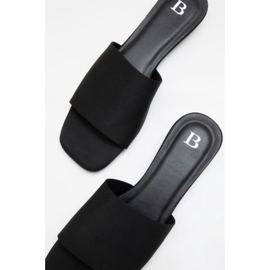 Berrybenka Sophie Ibiza Sandal Wide Strap Black