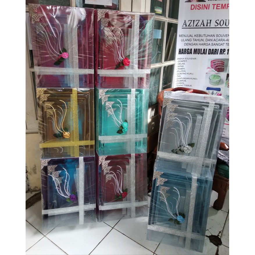 

[HOT DEAL] (Order khusus Gojek) Kotak hantaran Seserahan mika- isi 4 kotak kotak