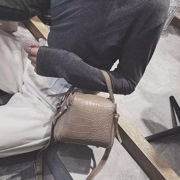 LT 1693 BQ 2628 RISCE TAS SELEMPANG IMPORT WANITA CEWEK PEREMPUAN JAKARTA BATAM KULIT CROCODILE