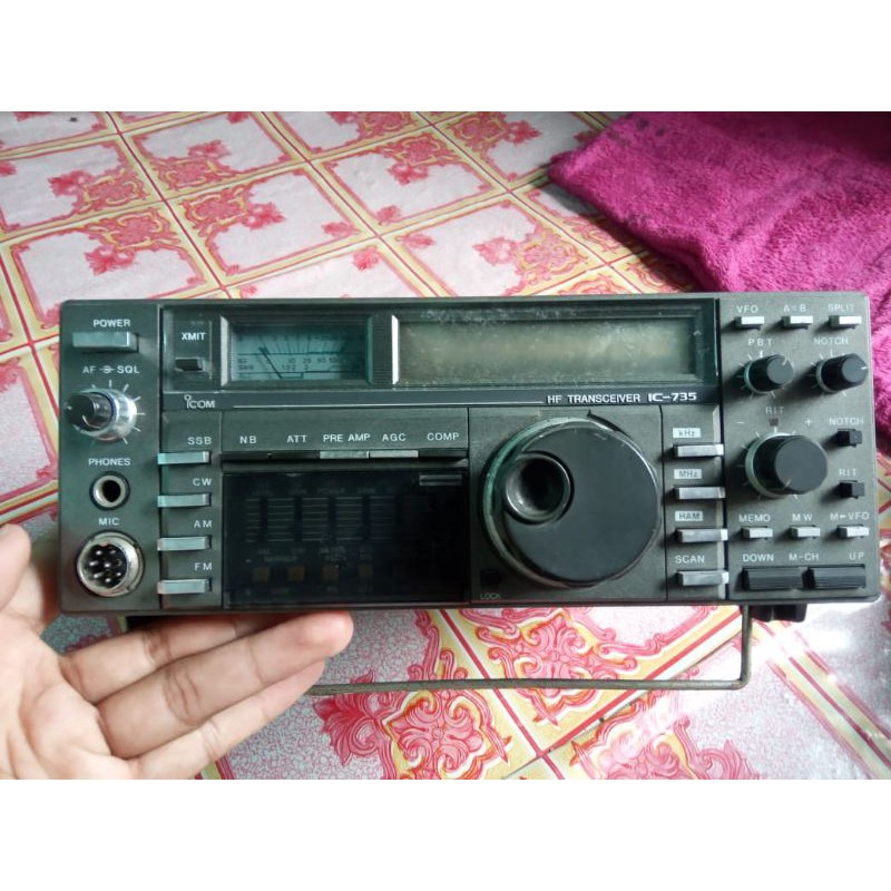 Radio Amatir HF ICOM IC735