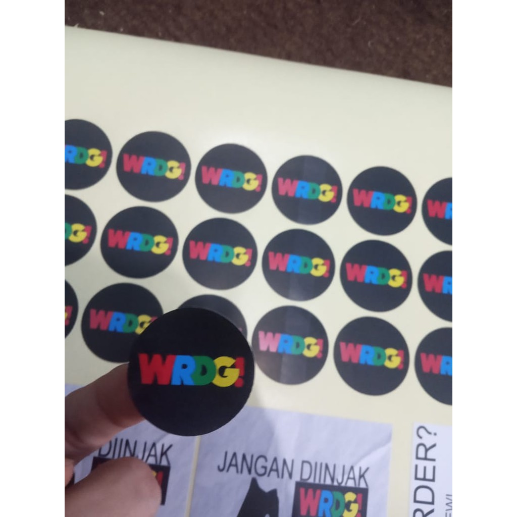 

PROMO KHUSUS STICKER LABEL KEMASAN SUDAH CUTTING BULAT DIAMETER 3CM LABEL MAKANAN