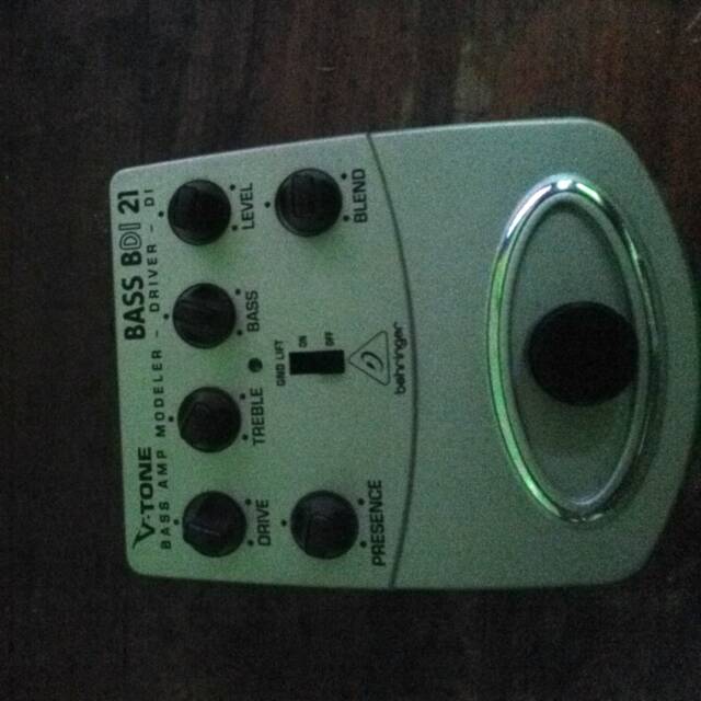 Behringer BDI21 V-Tone Bass Driver DI