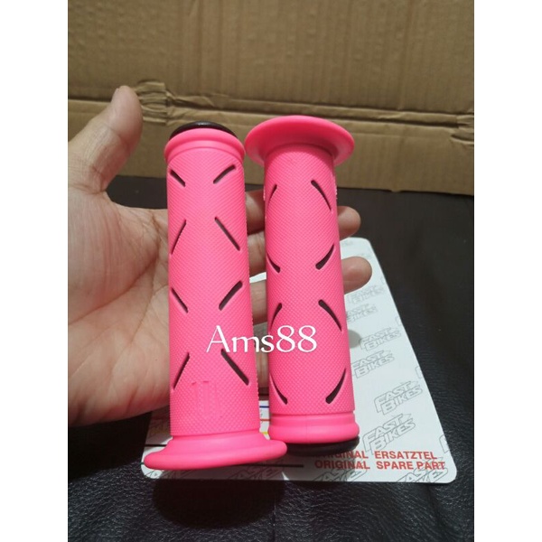 Paket 2 Item Handgrip Grip Kitaco Variasi Warna Pink + Karet Handle Rem Pink Variasi Motor Universal