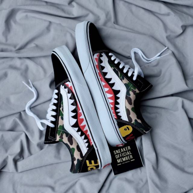 sepatu vans bape shark