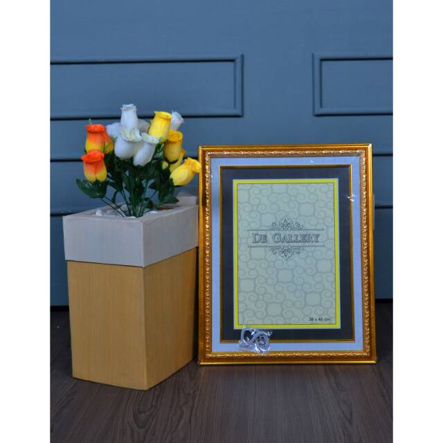 Frame ukir 12r DL