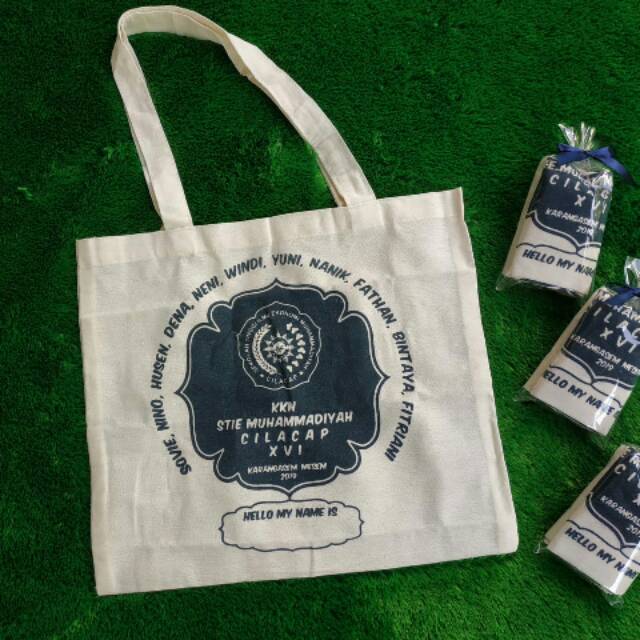 

Tas BLACU souvenir BLACU ukuran 30x30 sablon 1 sisi 1 warna