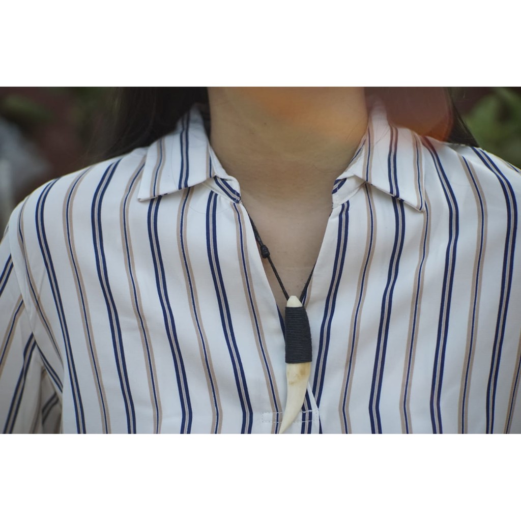 DS Kalung Liontin Model Taring Macan Sapi Tali Prusik HItam