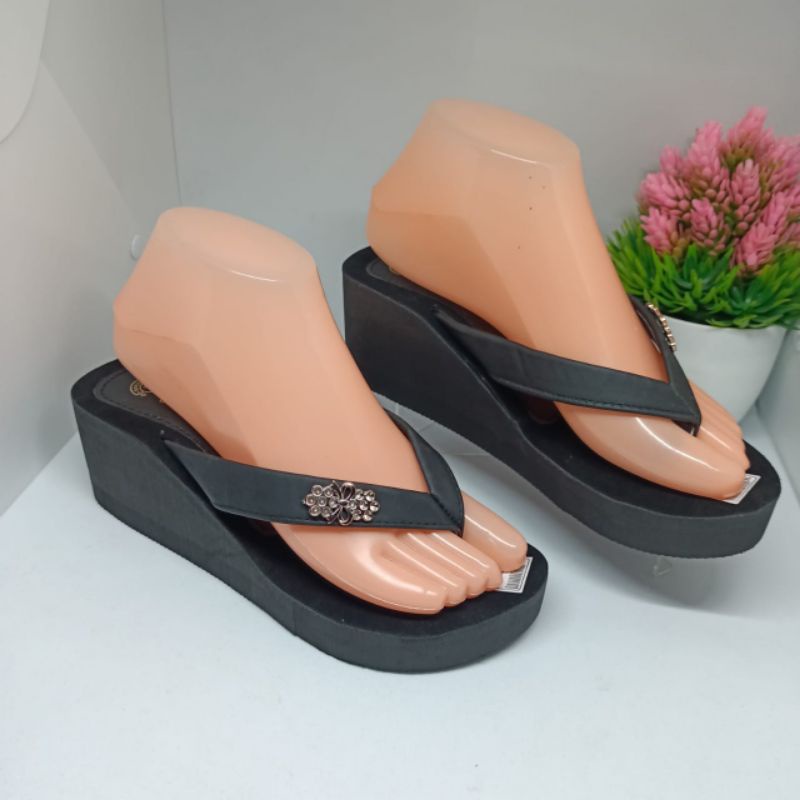 Sandal jepit Wedges zee-she 17