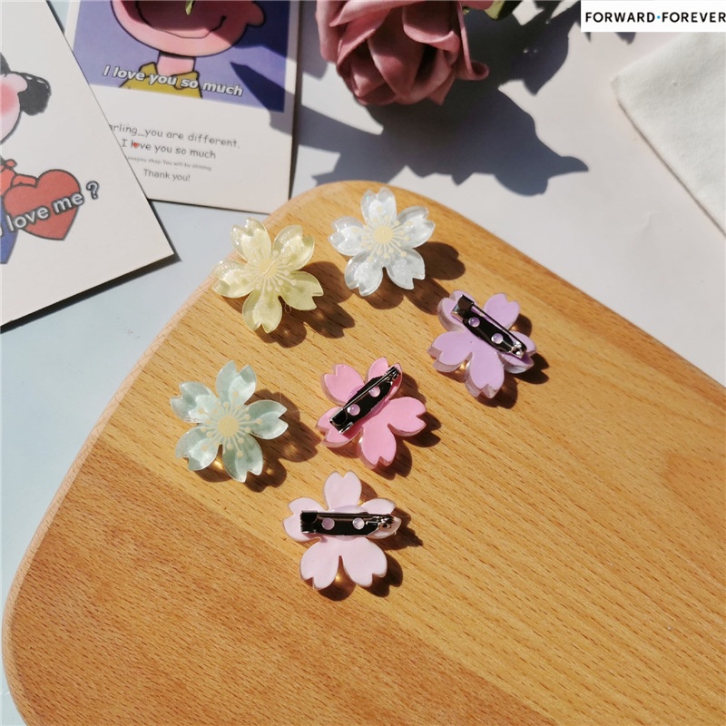 Pin Bros Bunga Sakura Simple Bahan Plastik Untuk Wanita M70070