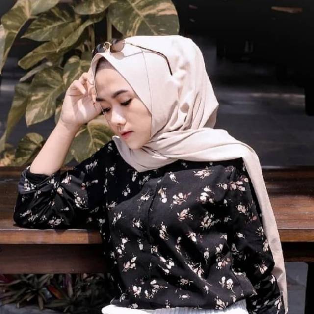Baju Wanita Muslim Modern