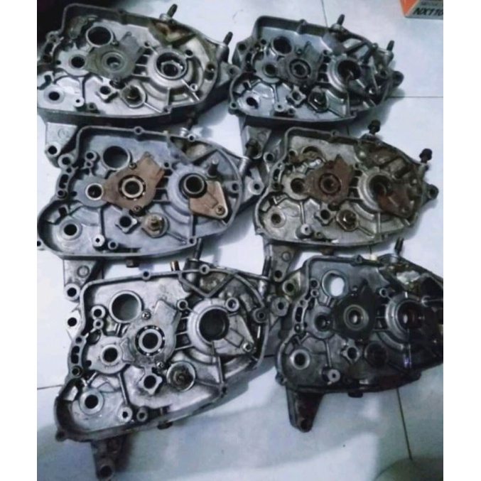 CRANKCASE KIRI RENGKES KRENGKES KTENGKES BAK BLOK MESIN TENGAH CRANKSHAFT DOKUMEN STNK RX SERIES KING ORIGINAL COPOTAN BAIK BAGUS NORMAL