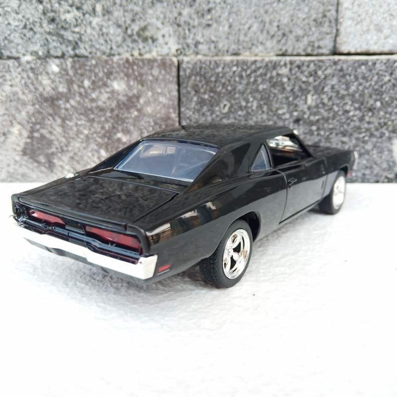 Parfume Pewangi Pengharum Mobil Parfum Pajangan Miniatur Mobil 1970 Dodge Charger R/T Vin Diesel FF7