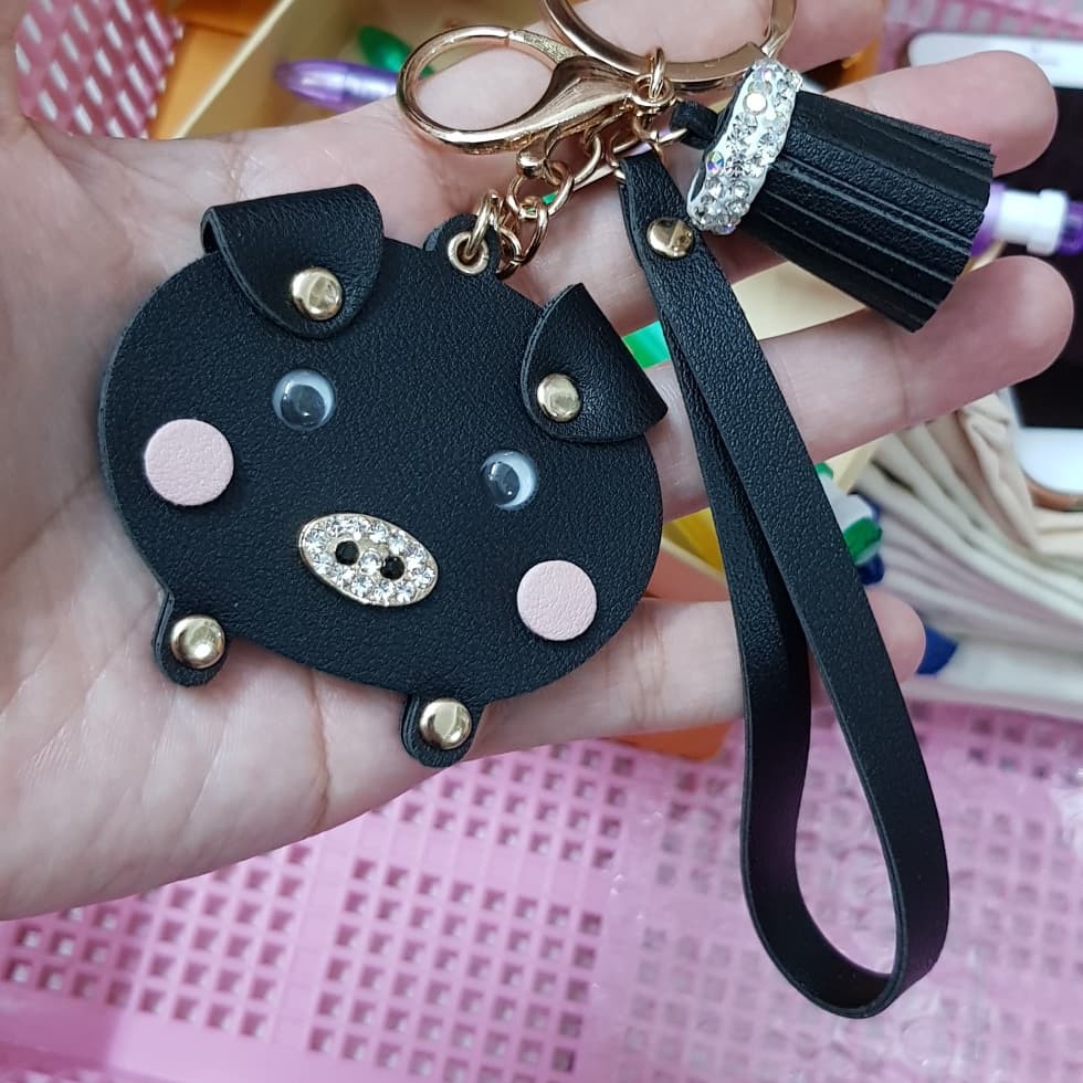 piggie bagcharm with tassle