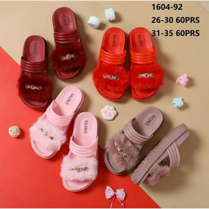 SANDAL ANAK BALANCE BULU