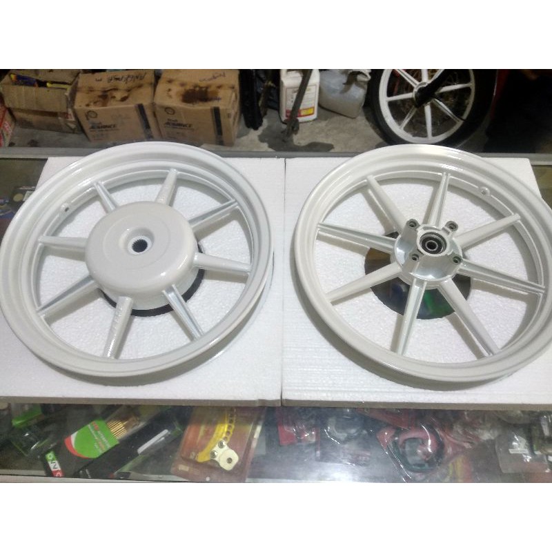 velg racing vrossi palang 8 comet matic Vario 125,vario 150 emas,putih hitam