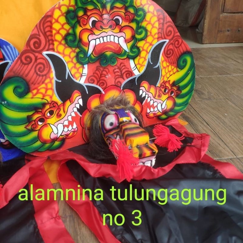 barongan kayu anak no 123 ada gondel dan gongseng klinting. kuningan