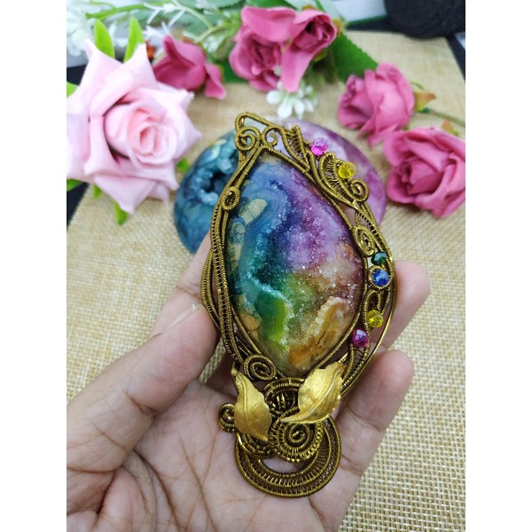 Bros/liontin batu druzy