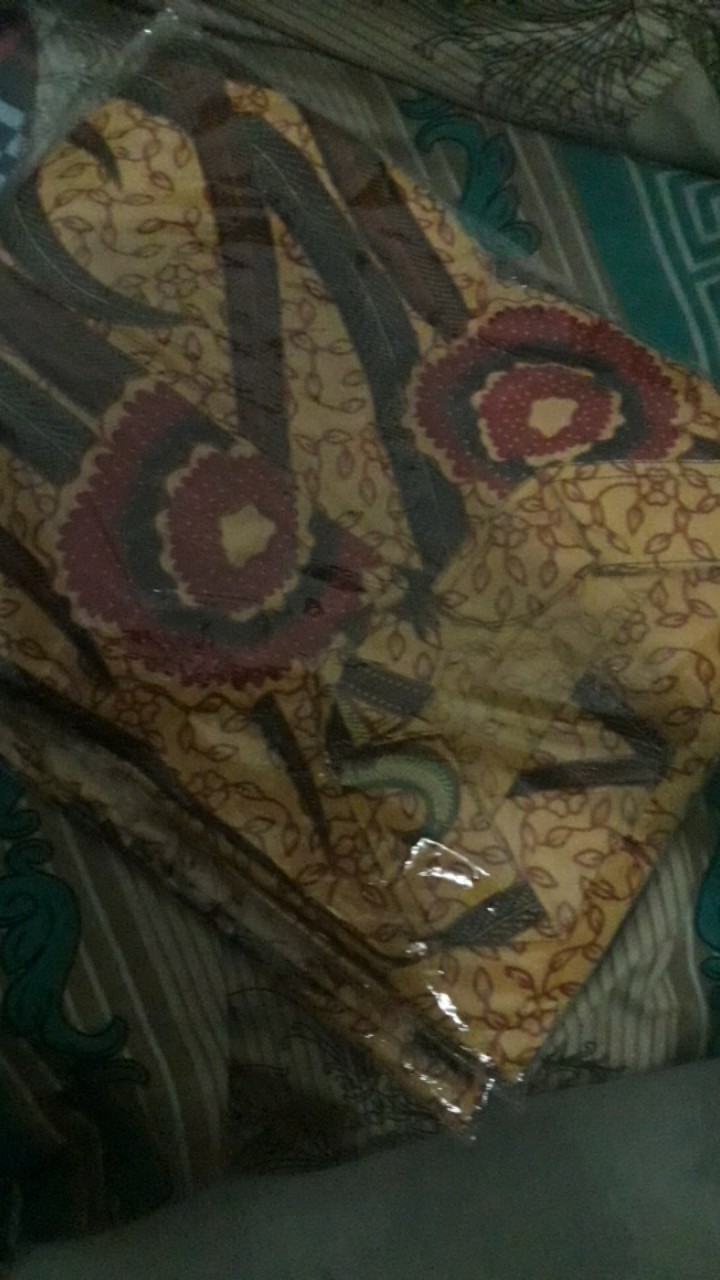 Maura Couple - Sania Ruffle Batik Couple Ori Ndoro Jowi Dnt Garansi Termurah Shopee - Sarwendah