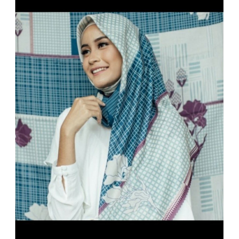 WearingKlamby Minor Mbaru Niang Scarf in Enamel